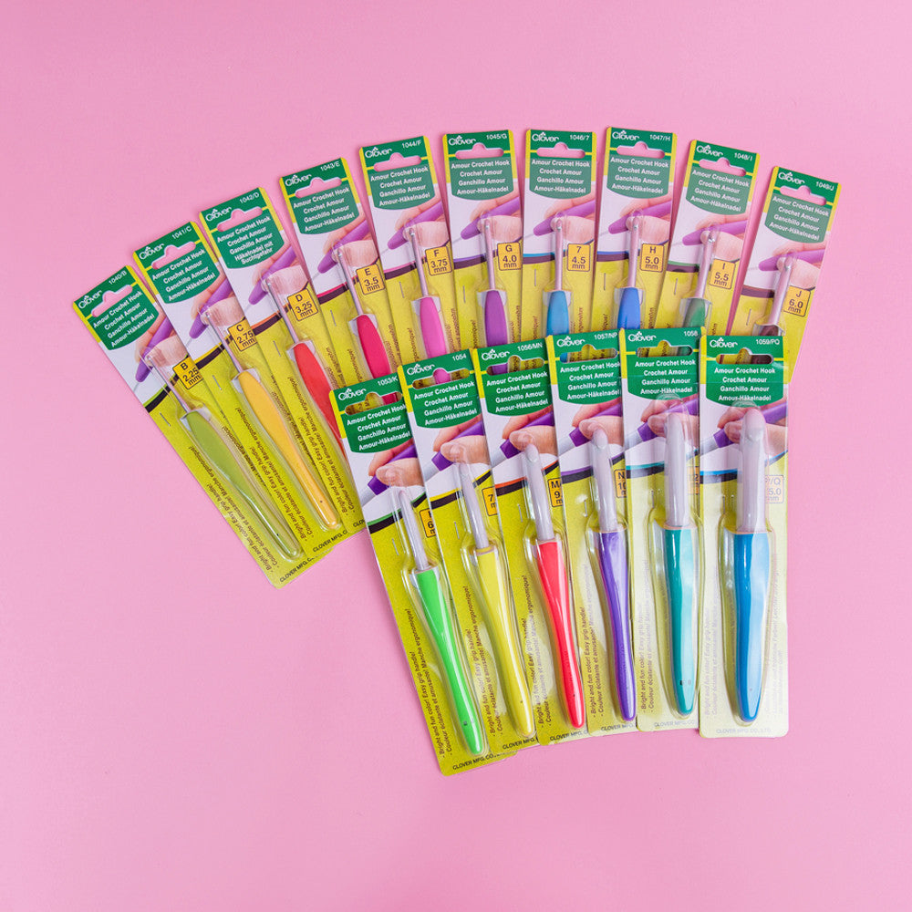 Amour Crochet Hook Clover