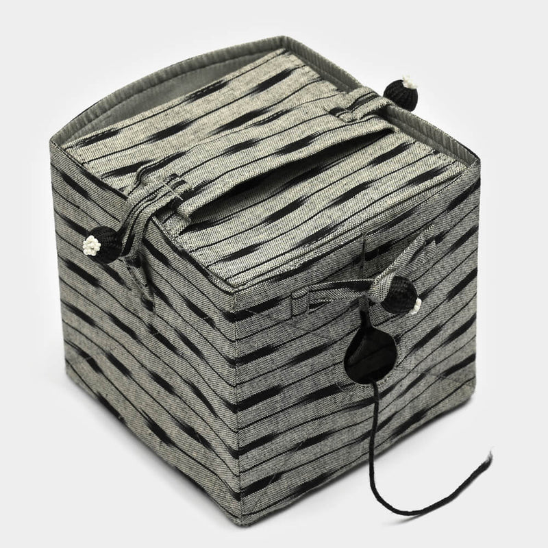 Ikat yarn storage cube
